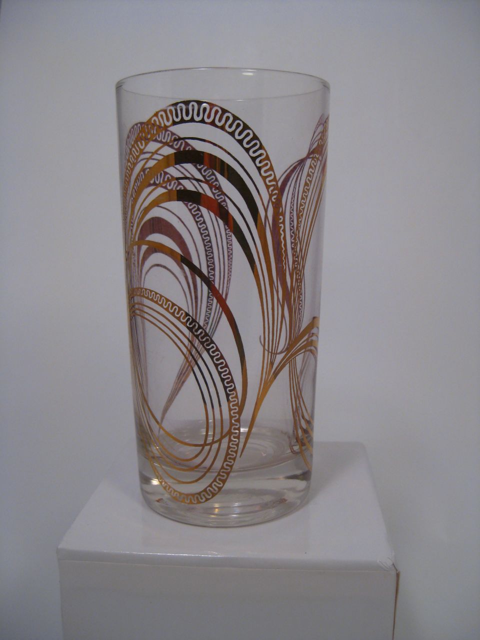 Set of 8 Gay Fad Glasses with Caddy or Tray - Mid-Century Modern Set of 8 Gay Fad Glasses with Caddy or Tray - Mid-Century Modern