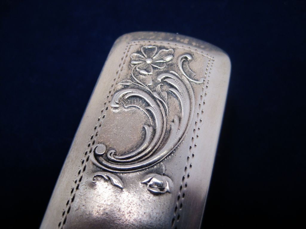 Victorian Small Clothes Brush Hallmarked Silver Top Victorian Small Clothes Brush Hallmarked Silver Top