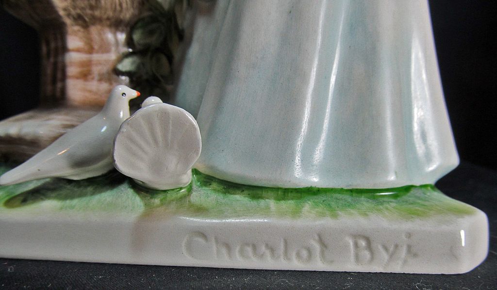 Goebel Charlot Byj figure West Germany MADONNA OF THE DOVES Goebel Charlot Byj figure West Germany MADONNA OF THE DOVES