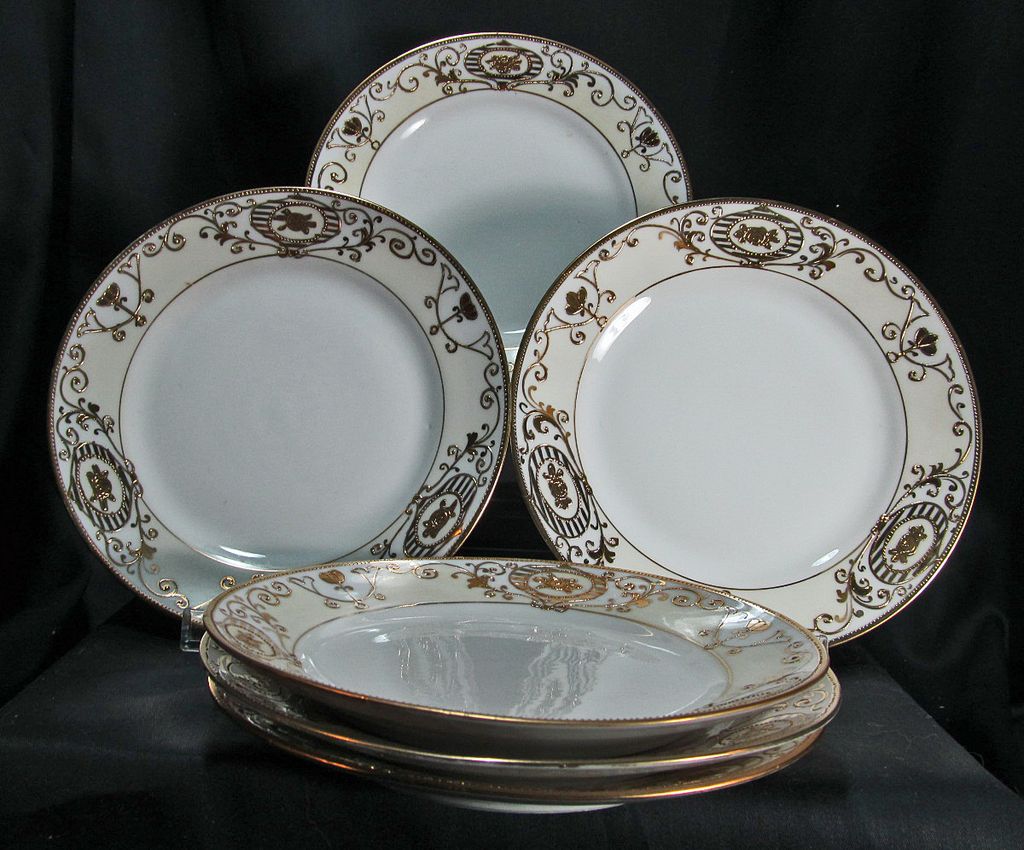 Nippon - White & Gold Six (6) Plates 6-1/2 inch size Nippon - White & Gold Six (6) Plates 6-1/2 inch size
