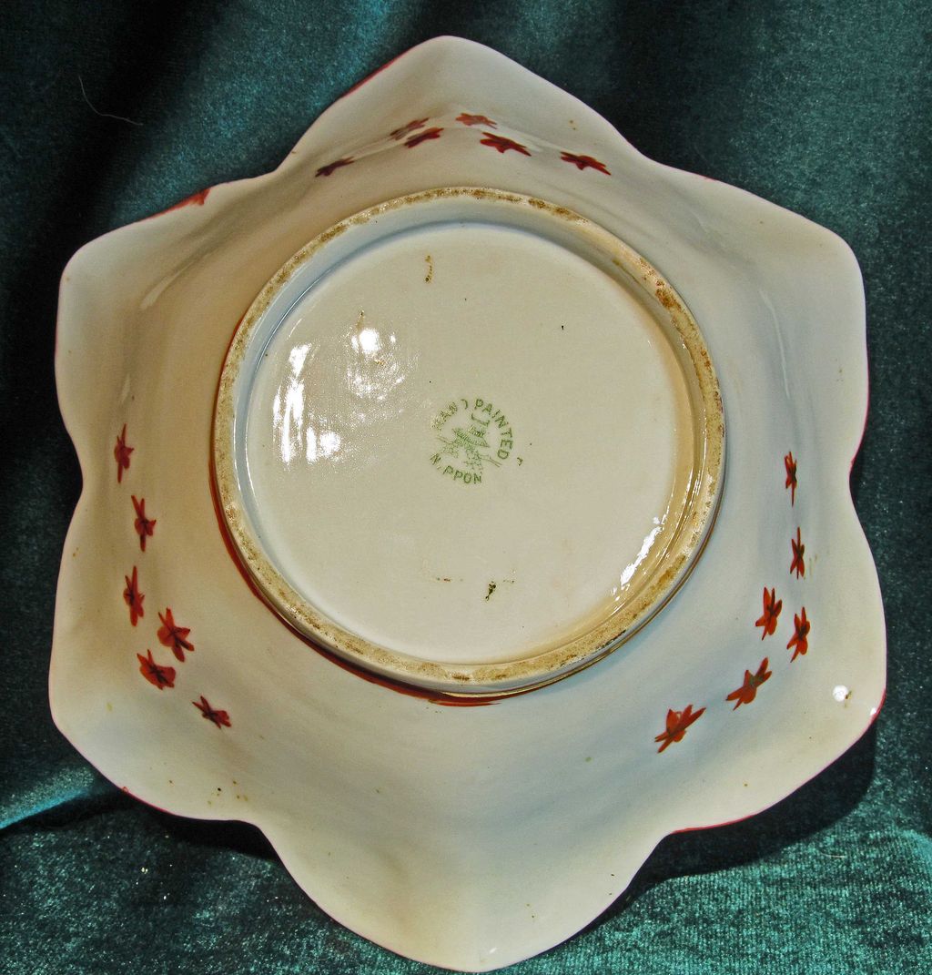 Nippon Bowl Flared Scalloped Shape Geisha Girl Decoration Nippon Bowl Flared Scalloped Shape Geisha Girl Decoration