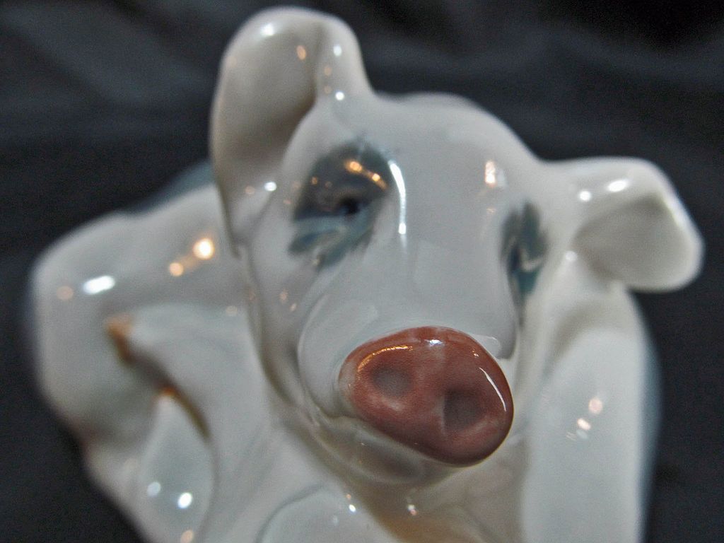Royal Copenhagen Pair of Piglets #683 Designed by Erik Neilsen in 1906 Royal Copenhagen Pair of Piglets #683 Designed by Erik Neilsen in 1906