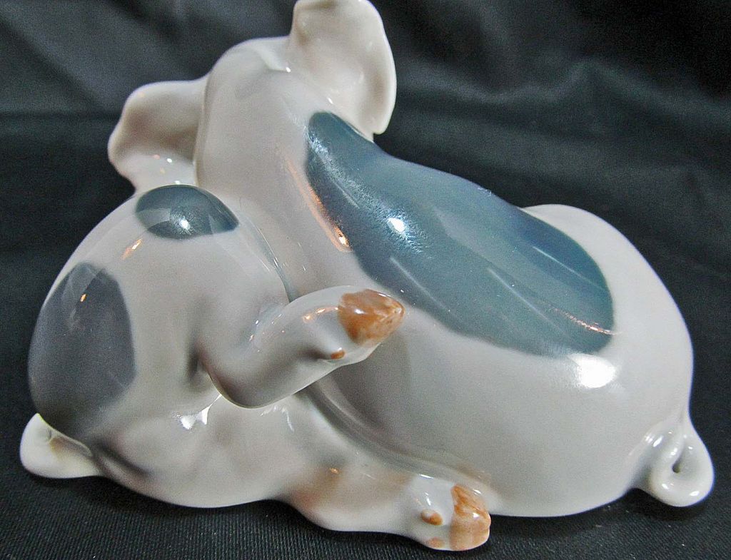 Royal Copenhagen Pair of Piglets #683 Designed by Erik Neilsen in 1906 Royal Copenhagen Pair of Piglets #683 Designed by Erik Neilsen in 1906