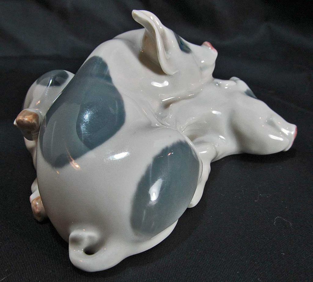 Royal Copenhagen Pair of Piglets #683 Designed by Erik Neilsen in 1906 Royal Copenhagen Pair of Piglets #683 Designed by Erik Neilsen in 1906
