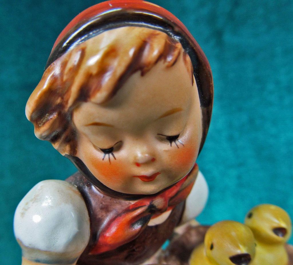 M I Hummel Figurine Chick Girl 57/0 Goebel W. Germany TMK3 M I Hummel Figurine Chick Girl 57/0 Goebel W. Germany TMK3