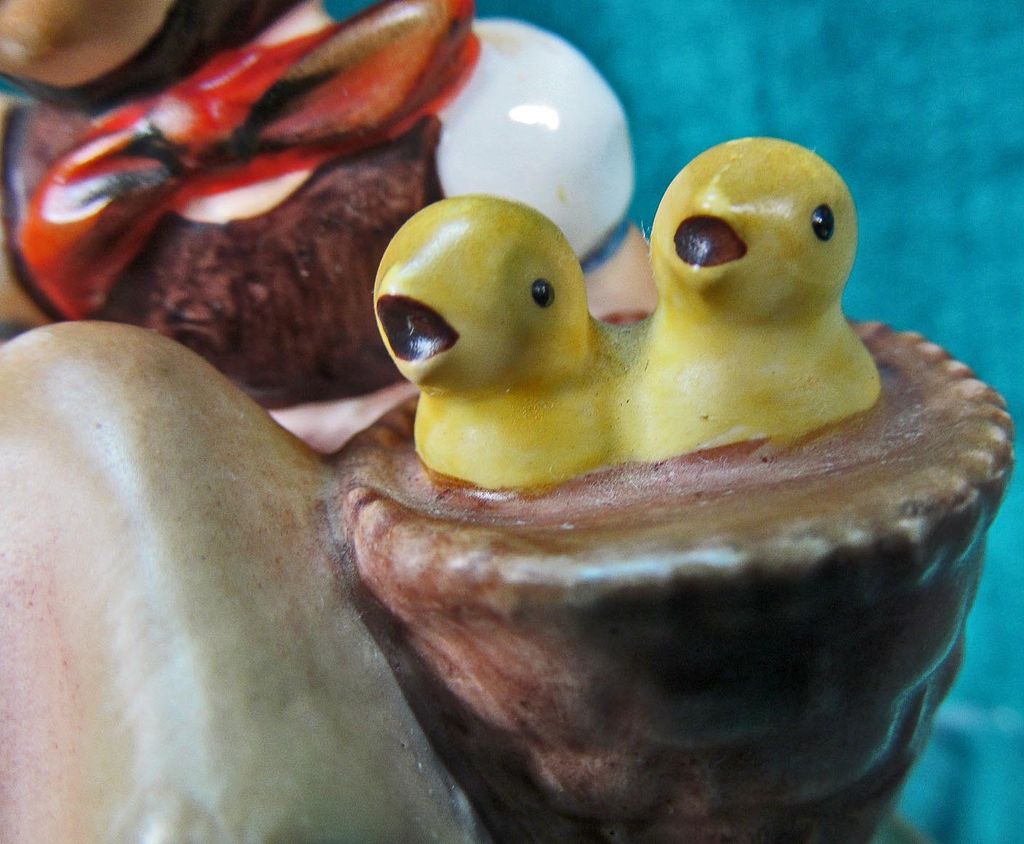 M I Hummel Figurine Chick Girl 57/0 Goebel W. Germany TMK3 M I Hummel Figurine Chick Girl 57/0 Goebel W. Germany TMK3