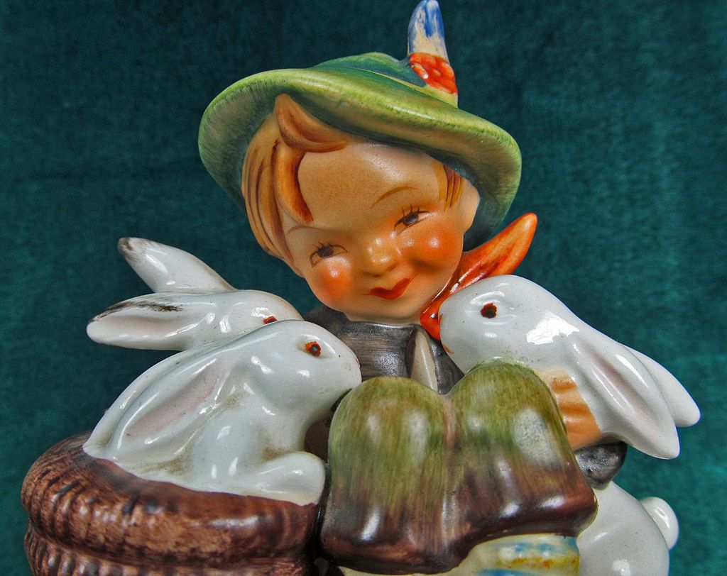Hummel Goebel Figurine Playmates 58/0 Trademark 2 Germany Hummel Goebel Figurine Playmates 58/0 Trademark 2 Germany