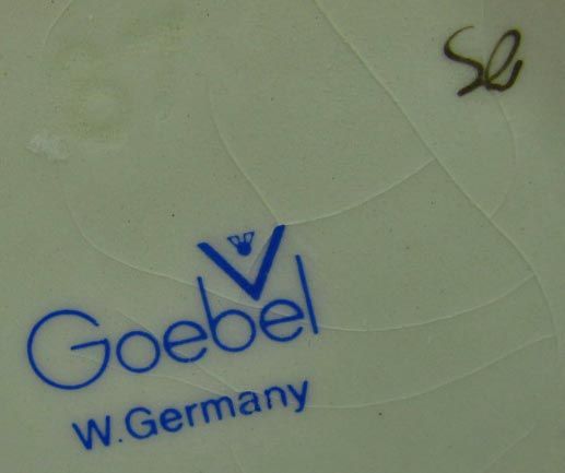 Hummel Goebel Figurine For Father Hum 87 TMK 5 Hummel Goebel Figurine For Father Hum 87 TMK 5