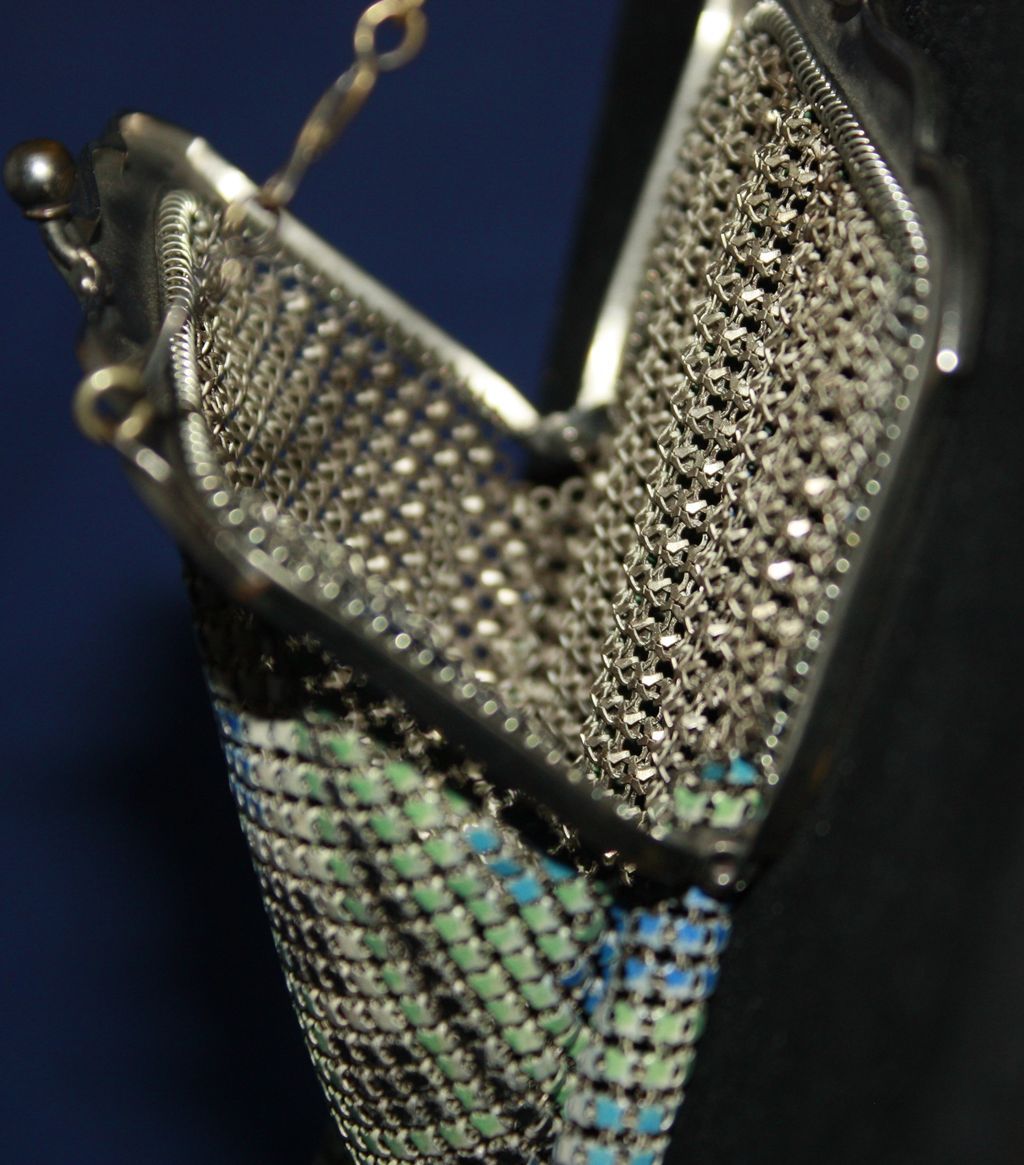 Whiting Davis 1900's Arts & Craft Pocket Style Enamel Mesh Purse Whiting Davis 1900's Arts & Craft Pocket Style Enamel Mesh Purse