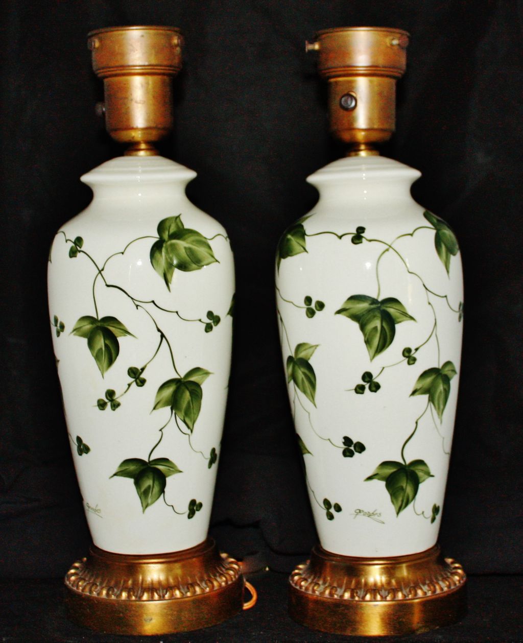 Vintage Porcelain & Brass signed by George Table Lamps Ivy & Berries Vintage Porcelain & Brass signed by George Table Lamps Ivy & Berries
