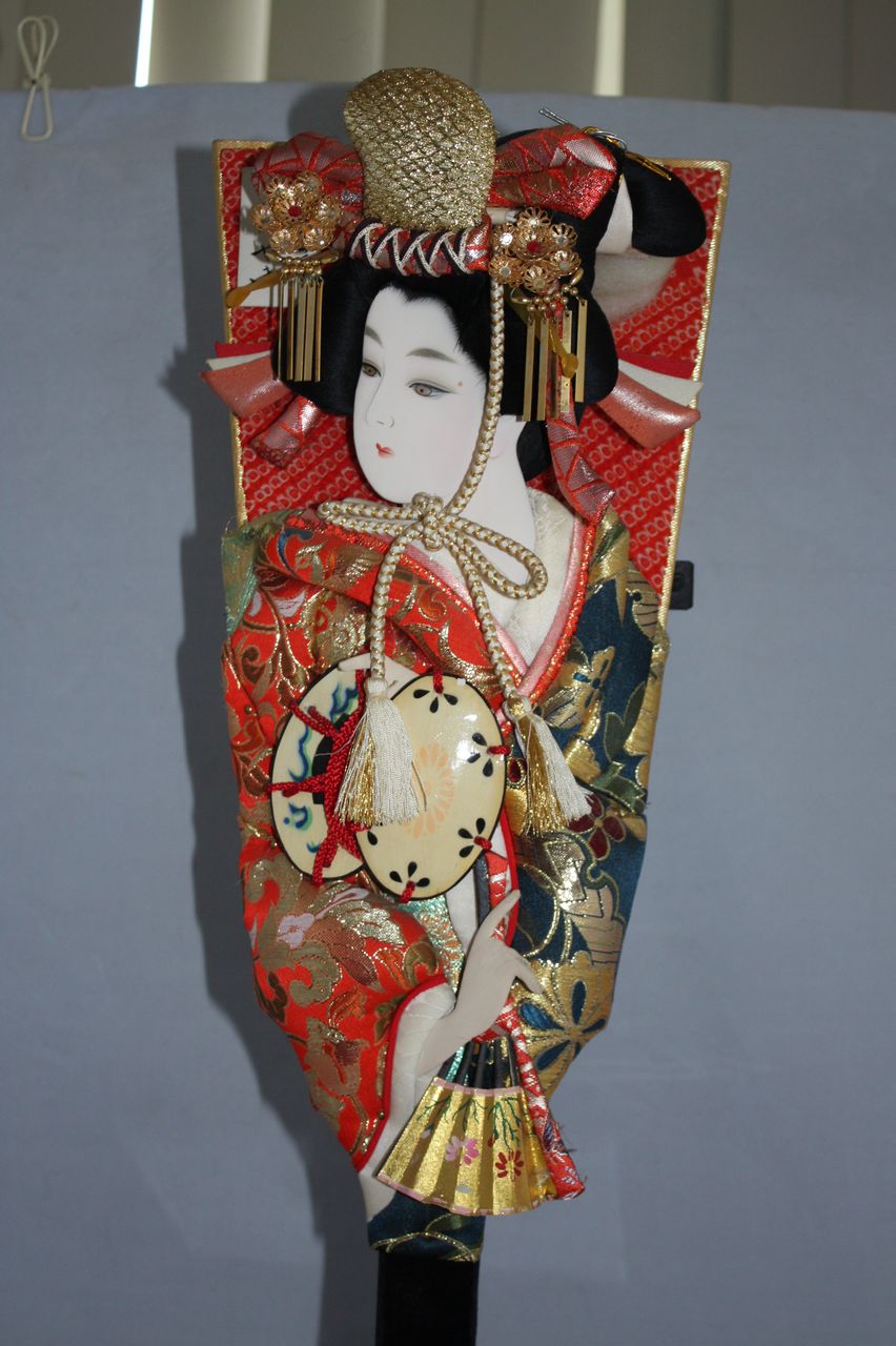 Vintage Geisha Oshi-e Hagoita Paddle Decorative Japanese 3D Art on Stand Vintage Geisha Oshi-e Hagoita Paddle Decorative Japanese 3D Art on Stand