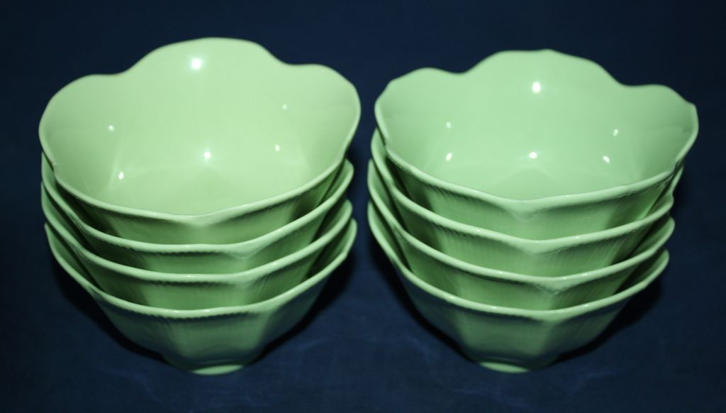 Vintage 8 Piece Set Seafoam Green Ceramic Lotus Shape Dessert Bowls Vintage 8 Piece Set Seafoam Green Ceramic Lotus Shape Dessert Bowls