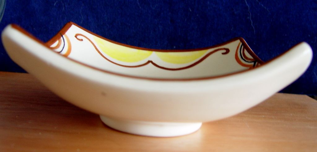 Od Cigar Bowl with Mr. Punch (w/o Judy) Smoking a Cigar Od Cigar Bowl with Mr. Punch (w/o Judy) Smoking a Cigar
