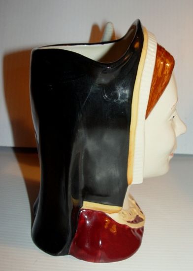 Royal Doulton Large CATHERINE OF ARAGON Toby Jug #6643 dated 1975 Royal Doulton Large CATHERINE OF ARAGON Toby Jug #6643 dated 1975