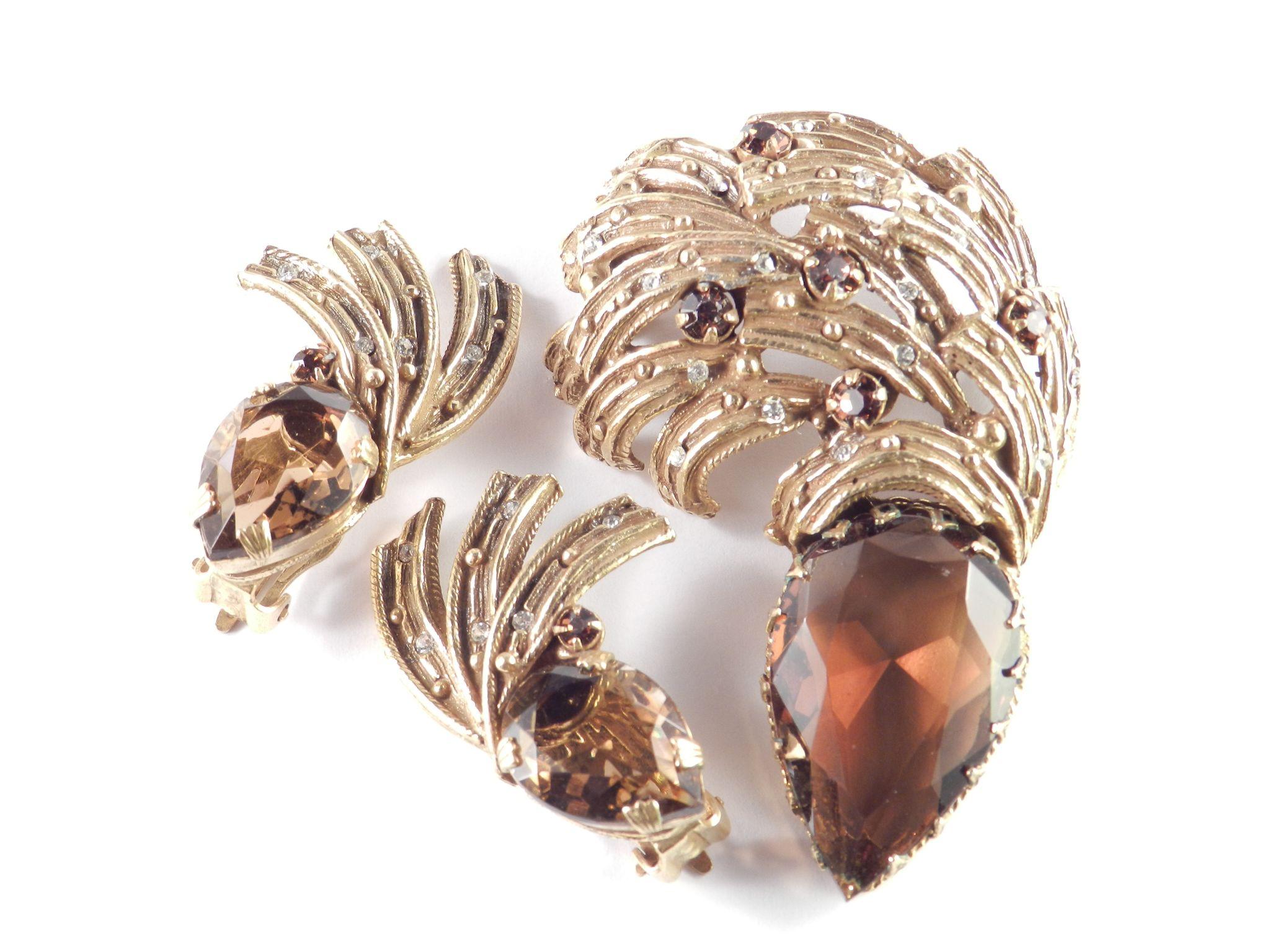Vintage Rhinestone Art Glass Plumed Brooch Pin Earrings Demi Parure Set Vintage Rhinestone Art Glass Plumed Brooch Pin Earrings Demi Parure Set