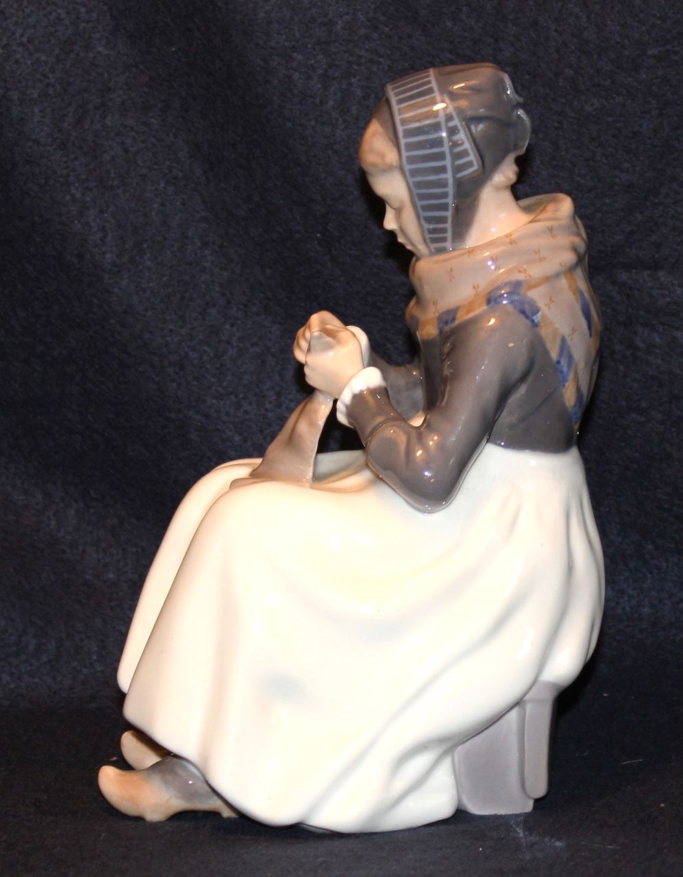Royal Copenhagen Amager Lady Knitting #1317 Royal Copenhagen Amager Lady Knitting #1317