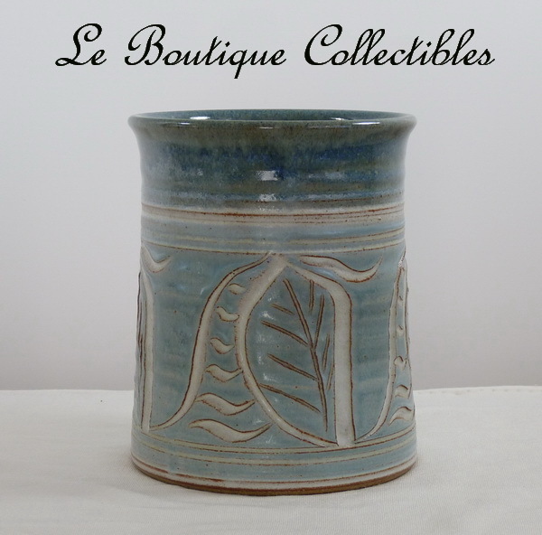 Vintage Hand Thrown Clay Pottery Vase in Mint Condition Vintage Hand Thrown Clay Pottery Vase in Mint Condition