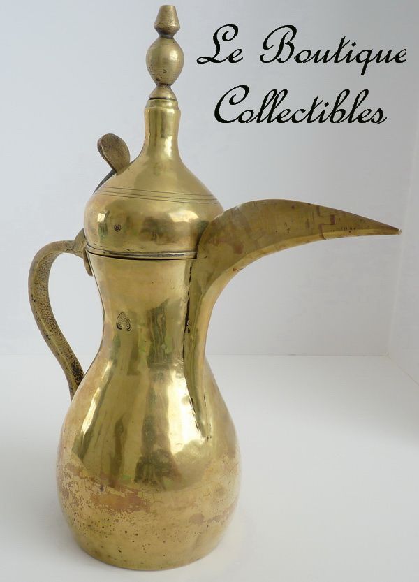 Brass Dallah Coffee Pot Medium Size Hand Made Saudi Arabic Persian Brass Dallah Coffee Pot Medium Size Hand Made Saudi Arabic Persian