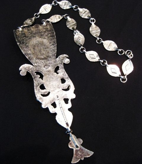 Pauline Rader Massive Etruscan Lucite Pendant Necklace Pauline Rader Massive Etruscan Lucite Pendant Necklace