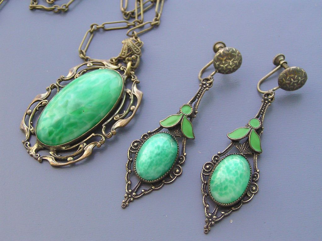 Vintage Art Deco Peking Glass Enamel Pendant Necklace Earrings Demi Vintage Art Deco Peking Glass Enamel Pendant Necklace Earrings Demi