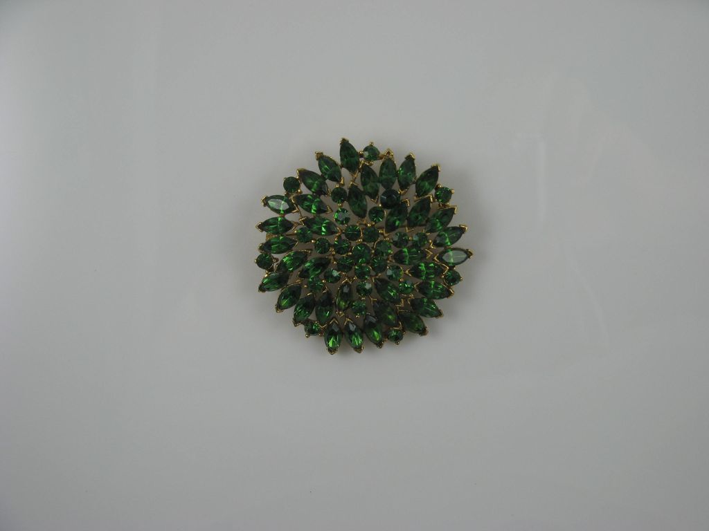 Large Forest Green Unmarked Brooch Large Forest Green Unmarked Brooch