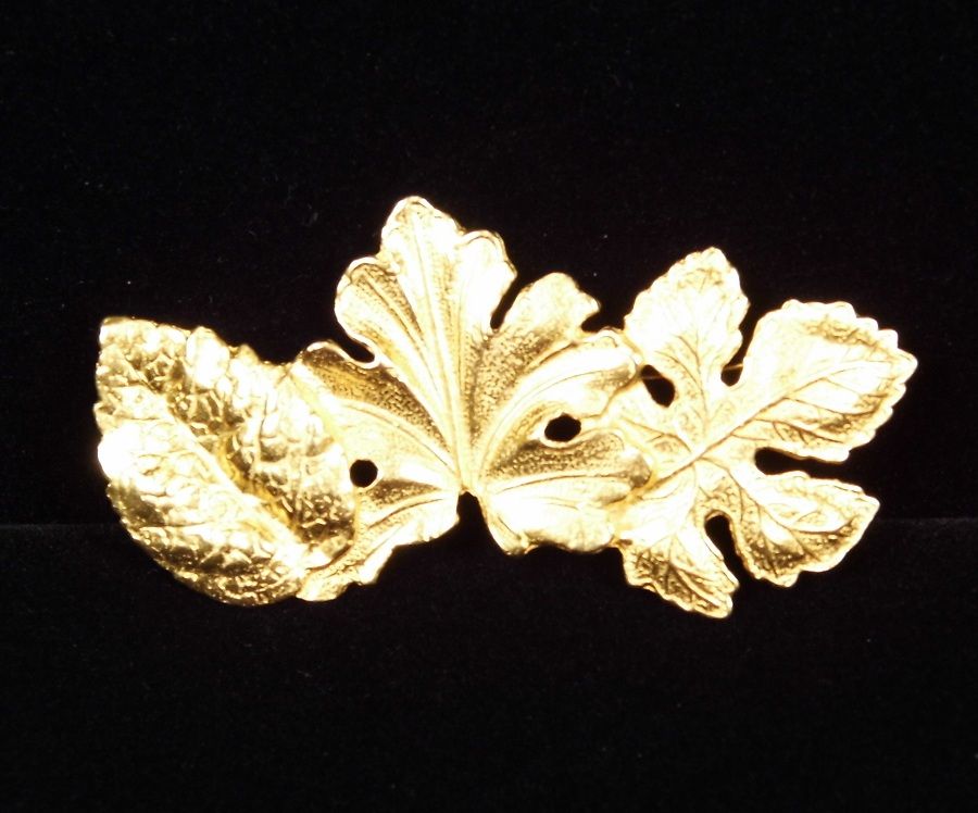 Signed Carolee Large Gold Tone Tri-Leaf Brooch Signed Carolee Large Gold Tone Tri-Leaf Brooch
