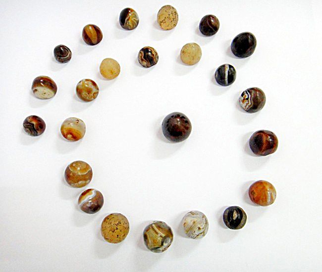 A set of ancient agate gaming chess piecs A set of ancient agate gaming chess piecs
