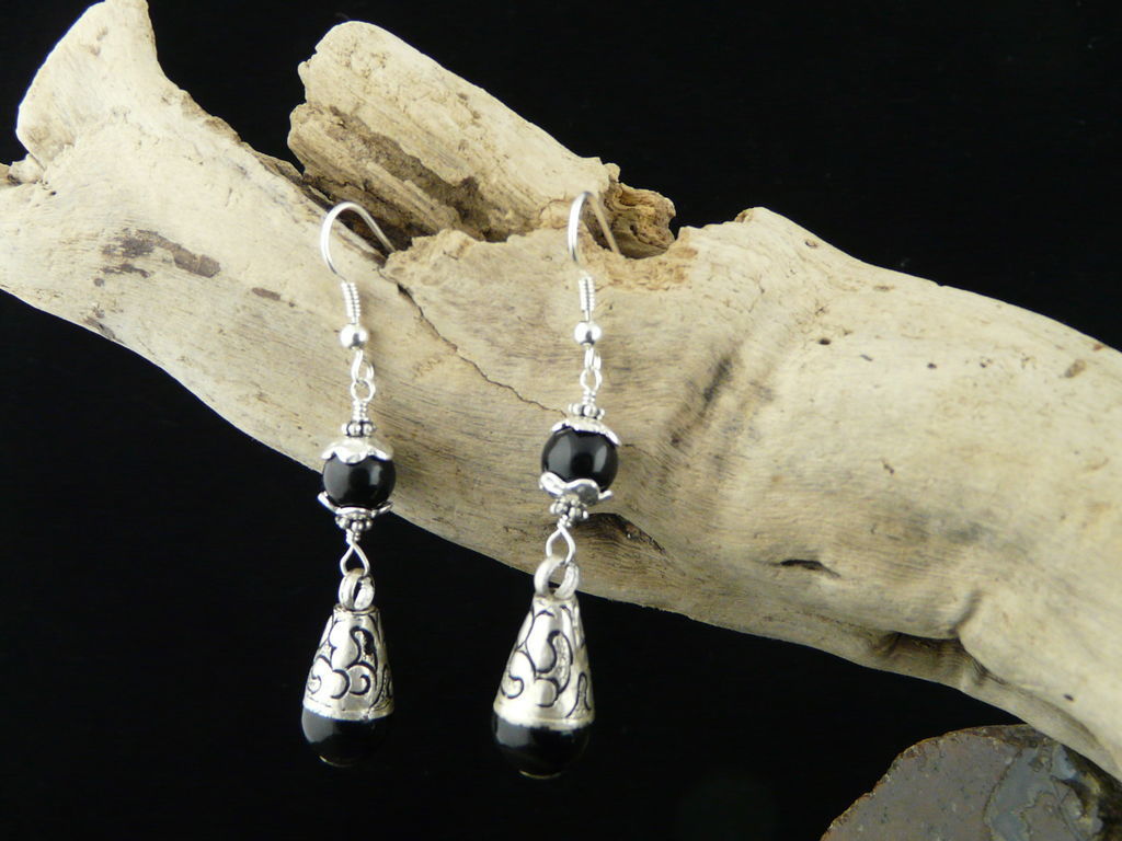 Very Pretty Sterling Silver Wrapped Onyx Earrings Very Pretty Sterling Silver Wrapped Onyx Earrings