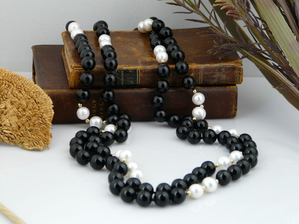 Classic and Refined, Polished Onyx, Cultured Pearl and Solid 14KT Gold Bead Necklace Classic and Refined, Polished Onyx, Cultured Pearl and Solid 14KT Gold Bead Necklace
