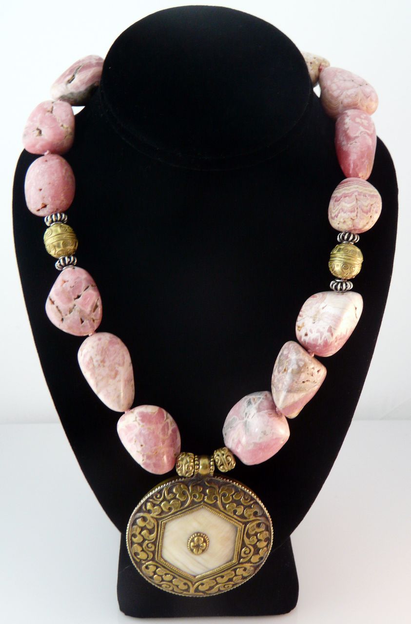 Outstanding Rhodochrosite Necklace With Double Sided Conch Pendant Outstanding Rhodochrosite Necklace With Double Sided Conch Pendant