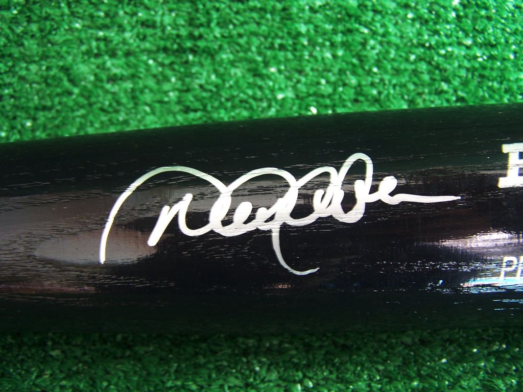 NY Yankees Derek Jeter Signed Rawlings Professional Model Baseball Bast With COA NY Yankees Derek Jeter Signed Rawlings Professional Model Baseball Bast With COA