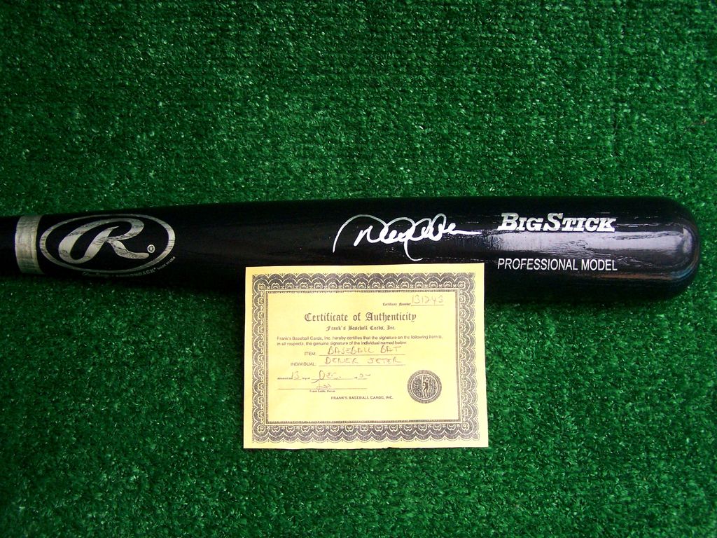 NY Yankees Derek Jeter Signed Rawlings Professional Model Baseball Bast With COA NY Yankees Derek Jeter Signed Rawlings Professional Model Baseball Bast With COA