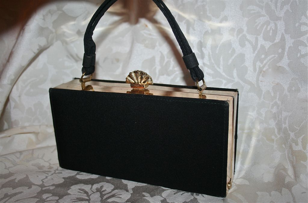 Evans Elegance Box Purse Evening Handbag Shell Clasp from gretasgallery