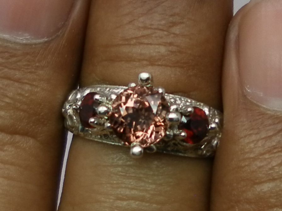 Vintage 14kt Brown Tourmaline, Garnet & Diamonds Ring; FREE SIZING. Vintage 14kt Brown Tourmaline, Garnet & Diamonds Ring; FREE SIZING.