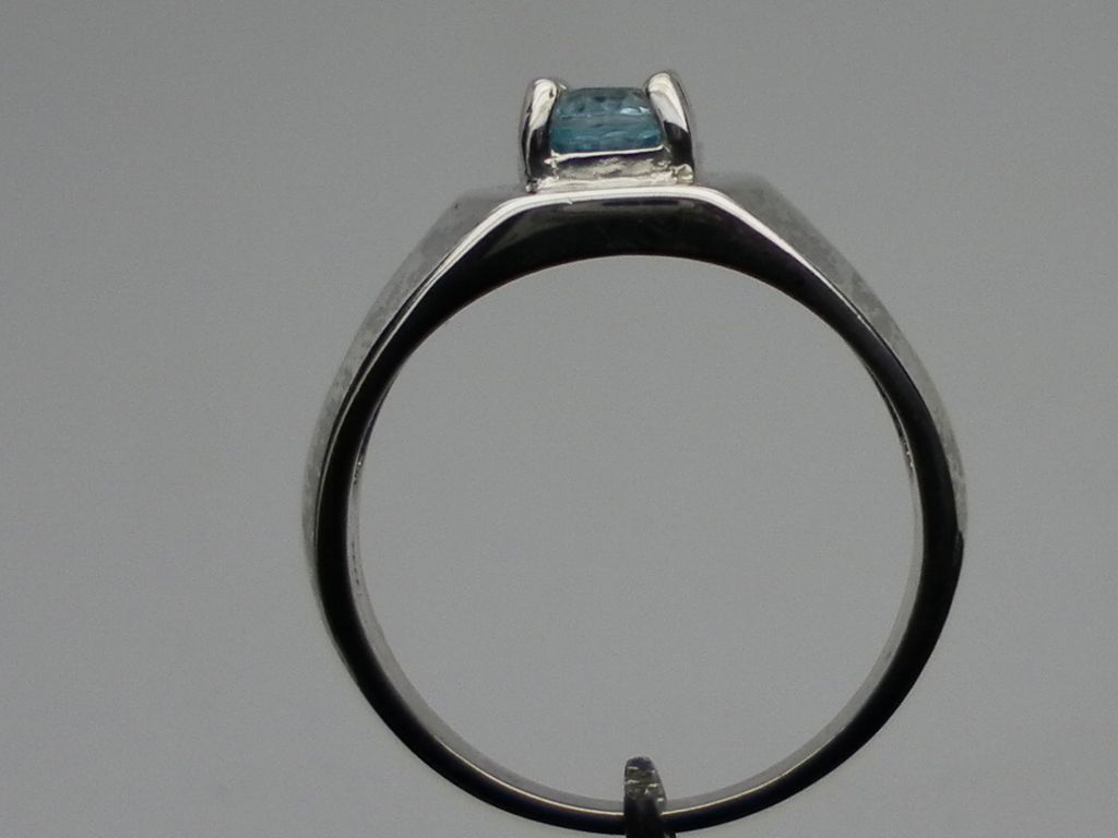 Vintage 14kt Blue Zircon Men's Ring; FREE SIZING Vintage 14kt Blue Zircon Men's Ring; FREE SIZING