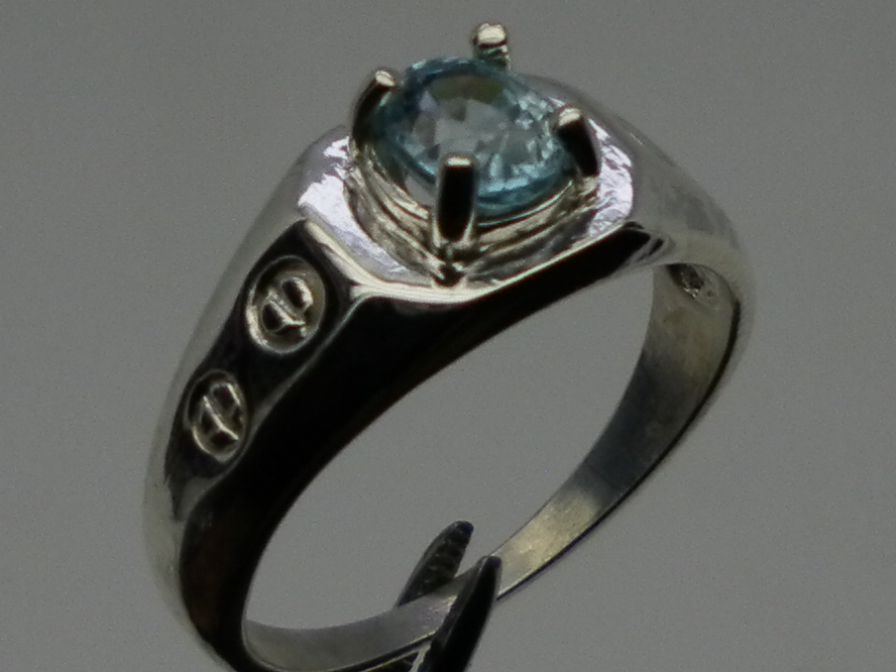 Vintage 14kt Blue Zircon Men's Ring; FREE SIZING Vintage 14kt Blue Zircon Men's Ring; FREE SIZING