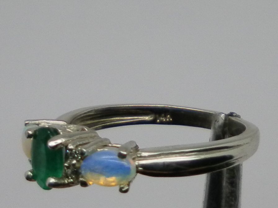 Vintage 14kt Emerald, Opal & Diamonds Ring; FREE SIZING. Vintage 14kt Emerald, Opal & Diamonds Ring; FREE SIZING.