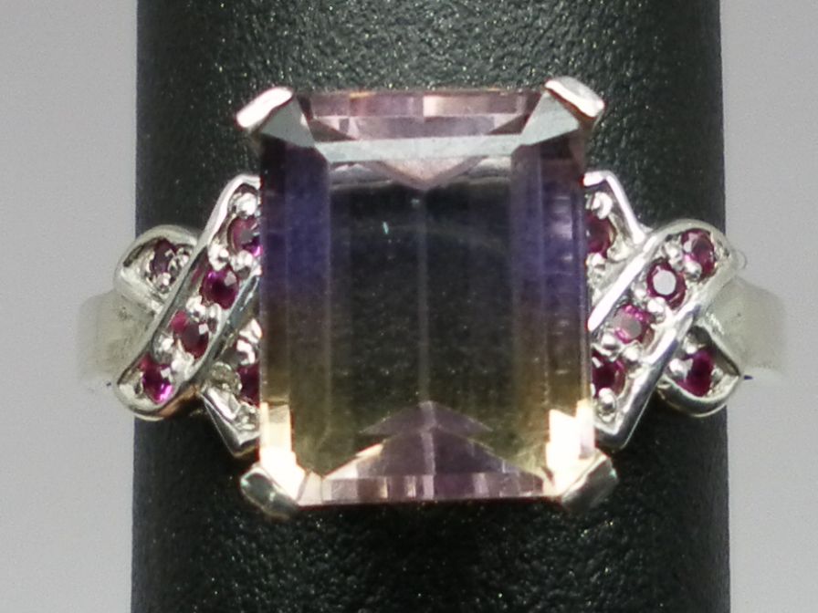 Vintage Ametrine & Ruby Silver Ring; FREE SIZING. Vintage Ametrine & Ruby Silver Ring; FREE SIZING.