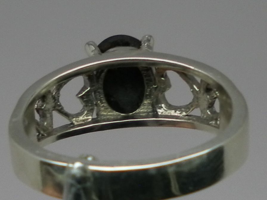 Vintage Black Star Sapphire Silver Ring; FREE SIZING Vintage Black Star Sapphire Silver Ring; FREE SIZING