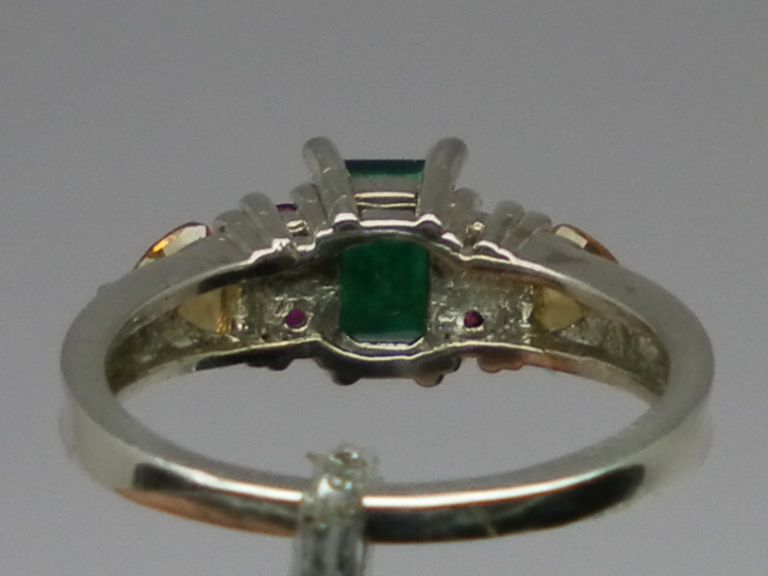 Vintage 14kt Emerald, Ruby & Citrine Ring; FREE SIZING Vintage 14kt Emerald, Ruby & Citrine Ring; FREE SIZING