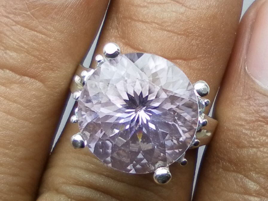 Natural Brazilian Rose and Aquamarine Silver Ring; FREE SIZING. Natural Brazilian Rose and Aquamarine Silver Ring; FREE SIZING.