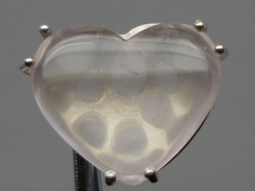 23 Carats Rose Quartz Silver Ring; FREE SIZING. 23 Carats Rose Quartz Silver Ring; FREE SIZING.