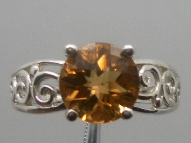 Vintage 14kt Citrine Ring; FREE SIZING. Vintage 14kt Citrine Ring; FREE SIZING.