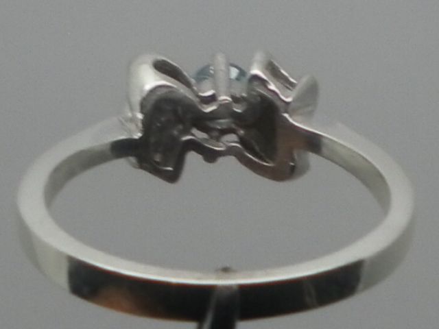Vintage 14kt Blue Zircon Ring; FREE SIZING. Vintage 14kt Blue Zircon Ring; FREE SIZING.