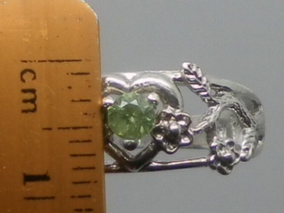 Vintage 14kt Demantoid Garnet Ring; FREE SIZING. Vintage 14kt Demantoid Garnet Ring; FREE SIZING.