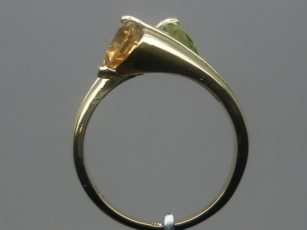Vintage 14kt Citrine & Peridot Heart Ring: FREE SIZING. Vintage 14kt Citrine & Peridot Heart Ring: FREE SIZING.