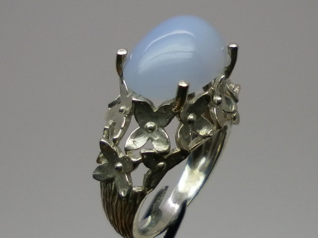 Natural Blue Chalcedony Silver Ring; FREE SIZING. Natural Blue Chalcedony Silver Ring; FREE SIZING.