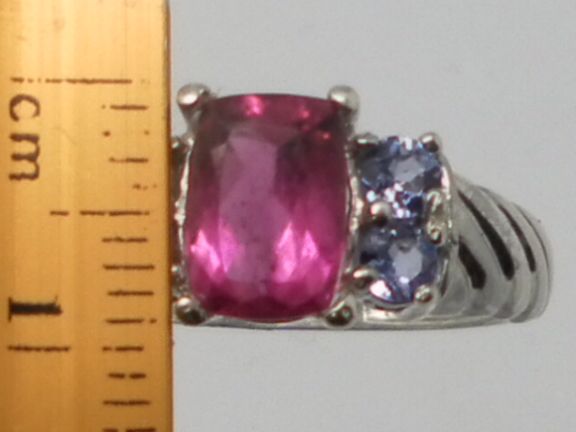 Vintage 14kt Rubellite Tourmaline & Tanzanite Ring. Vintage 14kt Rubellite Tourmaline & Tanzanite Ring.