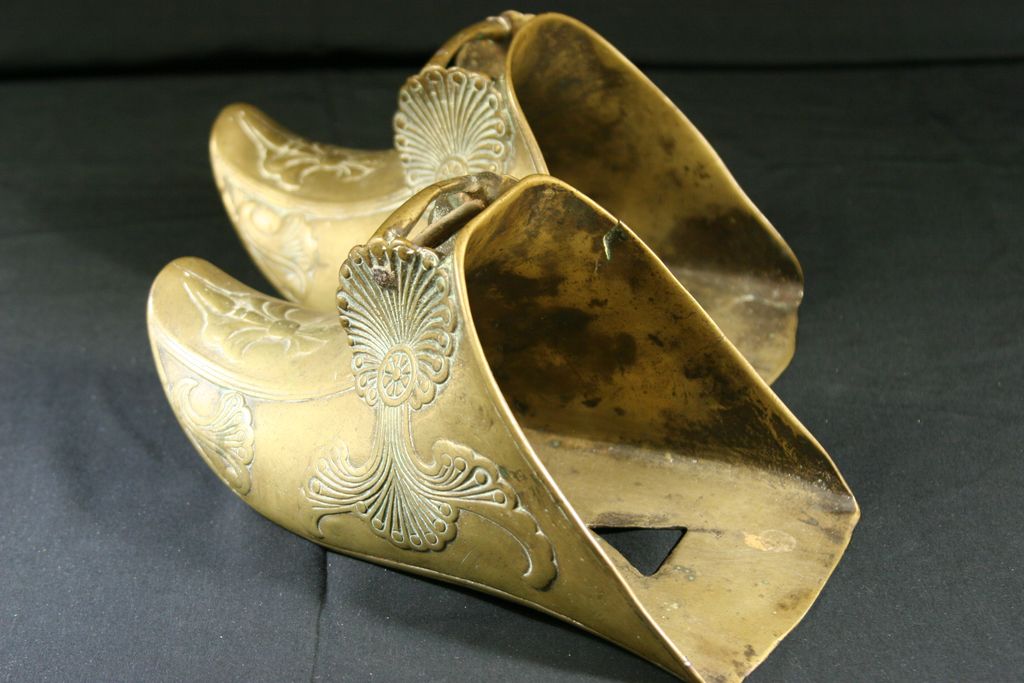 Antique Pair of Spanish Colonial Brass Stirrups Antique Pair of Spanish Colonial Brass Stirrups