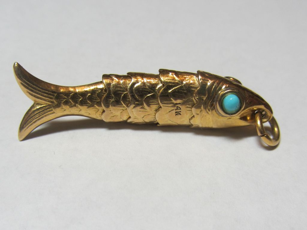 Intriguing Vintage Estate 14k Solid Gold-Genuine Turquoise Articulated Fish Pendant Intriguing Vintage Estate 14k Solid Gold-Genuine Turquoise Articulated Fish Pendant